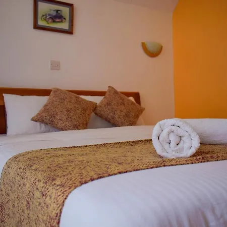 Camp Mahon Gardens Hotel Nanyuki Exterior photo