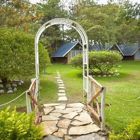 Camp Mahon Gardens Hotel Nanyuki Exterior photo