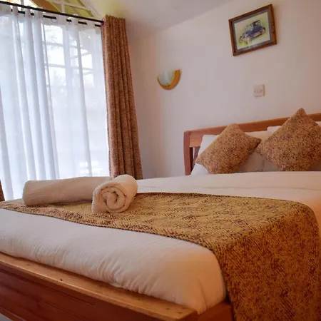 Camp Mahon Gardens Hotel Nanyuki Exterior photo